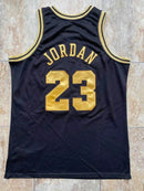 Regata Chicago Bulls Mitchell & Ness Black/Gold 97/98 Jordan - Box 114