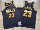 Regata Chicago Bulls Mitchell & Ness Black/Gold 97/98 Jordan - Box 114