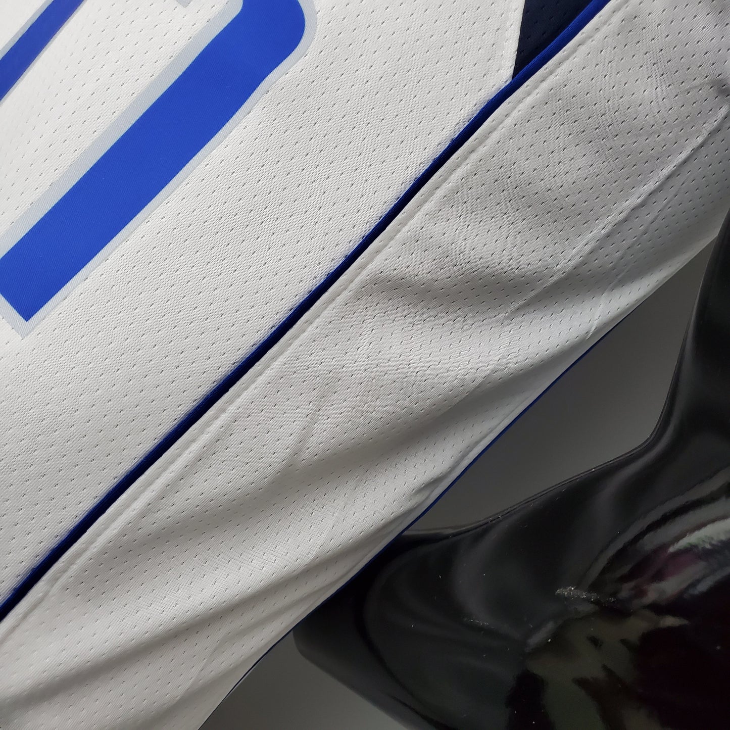 Regata Dallas Mavericks Association Edition 17/23 - Box 114
