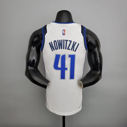 Regata Dallas Mavericks Association Edition 17/23 - Box 114