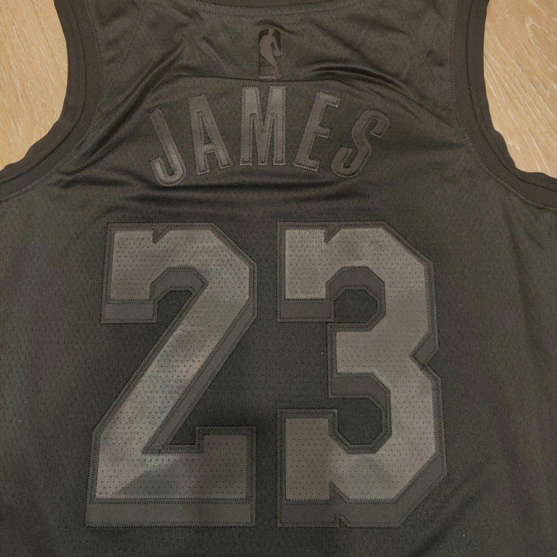 Regata Los Angeles Lakers MVP All Black James - Box 114