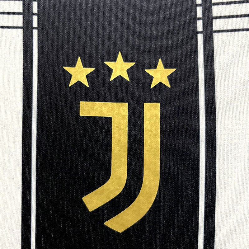 Camisa Juventus Gucci Joint Edition 22/23 - Box 114